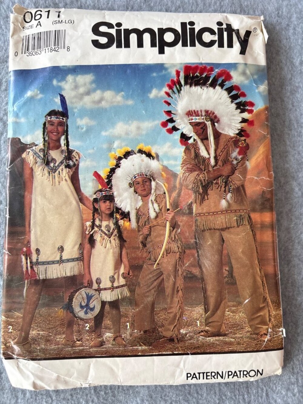 Simplicity 0611 Child & Adults Costume Sewing Pattern Size S M LG Uncut